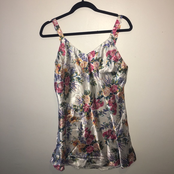 Dresses & Skirts - Floral Slip Dress